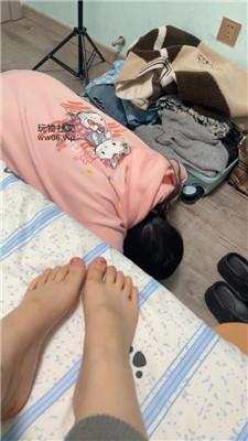 【白兔】清理高跟鞋/玉足恋足舔 JS241211-14