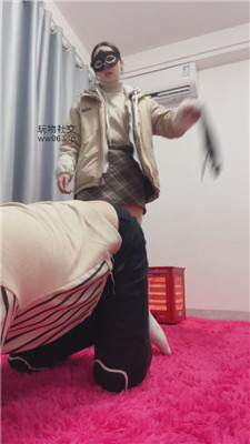 【姗姗】面具女王鞭打高跟踩    241219-5