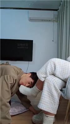 【桃桃樱】调奶狗-原味白棉袜裸足狂舔 JS241221-18