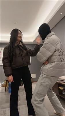 【狗哥】素人小姐姐-运动鞋白袜踩虐 bf48627