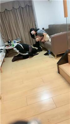 【蜜蜂00后情侣主】骑马狗爬/长靴踩踏 JS250104-39