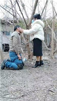 【沐颜】户外公开处刑bt跟踪狂【双视角版】 JS250105-7