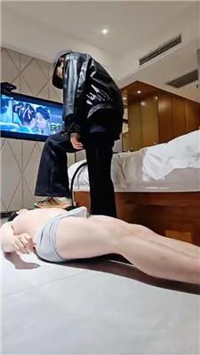 【上头姐妹团】学生素人主-贝壳头脏鞋玉足虐 JS250108-5