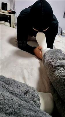 【小羊咩咩】白袜脚踩虐家奴 JS250117-09