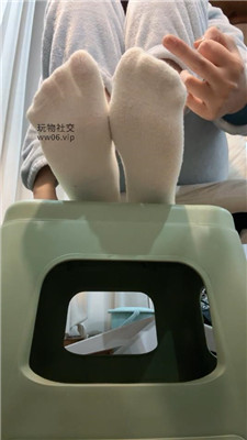 【萱子】白袜裸足口水场    250119-9