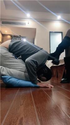 【沐沐大大】长靴黑丝美腿虐杀 bf49857