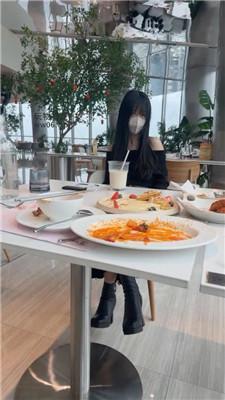 【茉狸】餐厅公共厕所羞辱厕奴 bf50085