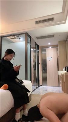 【白兔】双S-姐妹花轮流羞辱哥哥  JS250211-12