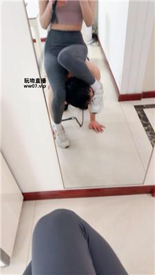 【楚楚】瑜伽女神S-运动鞋白袜踩踏踢踹 bf51233