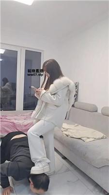 【开发大神】强迫磕头犯贱-舔脏鞋底 JS250329-24