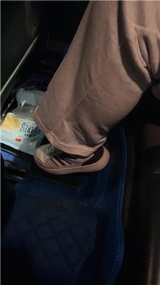 【刘二狗】深夜户外开发小姐姐 JS250331-32