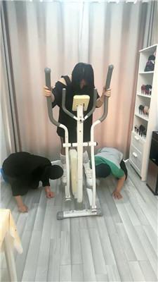 【伊潼】健身后原味鞋袜虐兄弟奴 JS250415-2