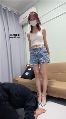 【刘二狗】素人小姐姐-高跟踩踏 JS250415-11