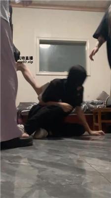 【女生也能很暴力】超多学生小妹-暴力虐打老师 JS250419-13