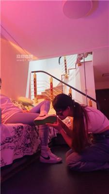 【小妮】健身回来原味鞋袜玩母畜 bf54149