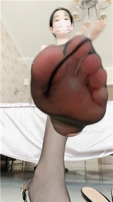 【子衿】鞋跟拍手无脑白给    250613-35