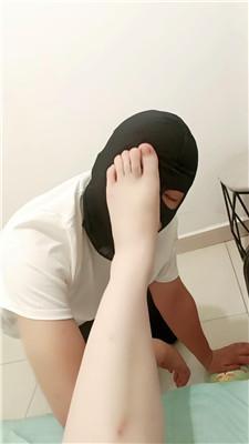 【鑫鑫】喜欢舔脚的绿帽奴 JS250623-1