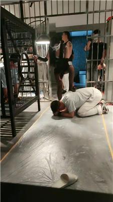 【西北傻子】SM刑主题酒店-群调群虐 JS250629-8