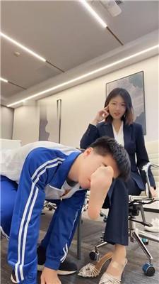 【佳佳】御姐S羞辱玩虐高中生 bf55093