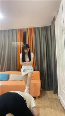 【婉纱】脏鞋白袜裸足踩踏喂食 JS250703-29