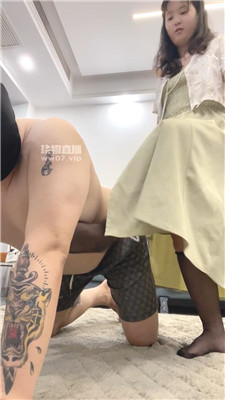 【小云】纹身大哥是我的脚下奴 JS250704-15