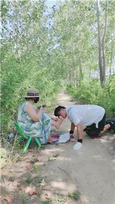 【小野猫】户外遛狗舔脚骑马 JS250709-27