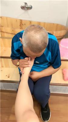 【夸梨】老狗舔臭脚丫 JS250720-1