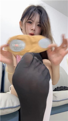 【小猫是S】黑白丝袜倒计时    250720-29