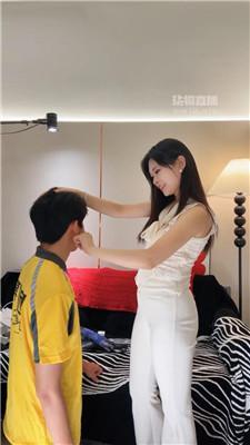 【瑶瑶s】暴揍偷原味的外卖小哥 JS250803-35