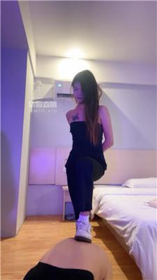 【沐沐】双S-脏鞋白袜踩虐-清理鞋底【双视角版】 bf56249