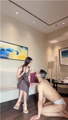 【冰语】奖励私奴舔脚和圣水 bf56567