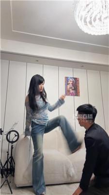 【琴月】强迫舔地板圣水-御姐高跟踩【双视角版】 JS250904-36