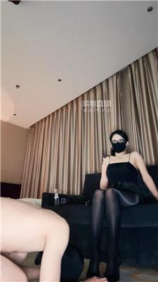 【亚兮】油亮丝袜美腿虐杀 bf57199