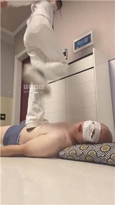 【CN足彩馆】学生主全体重踩老师狗 bf57470