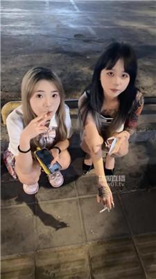 【Jony Z】多名素人精神小妹群调群虐 bf58064