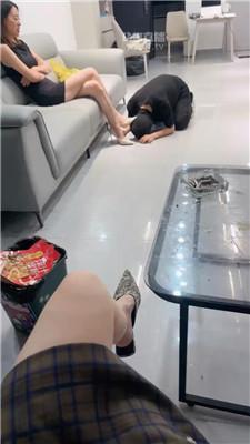 【kk姐】看闺蜜怎么玩sm JS251012-44