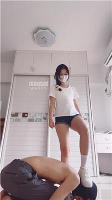 【甜恬】近距离-品尝原味白袜 JS251013-10