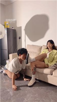 【煎饼狗子】白袜脚踩虐双奶狗 bf58977