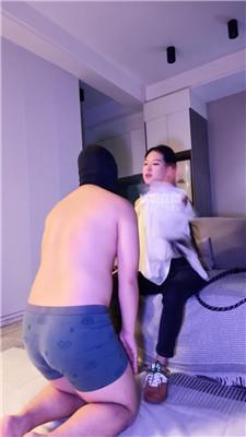 【灵晚晚】挑战重度连环耳光 JS251110-38