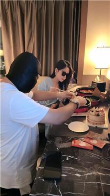 【辣姐】白领出差客户狗伺候 JS251116-50