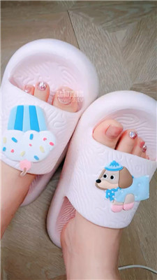 【乔乔在这里】裸足拖鞋嘲笑窝囊废场    251205-16