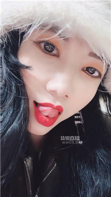 【兔粉粉】口水喂食    251207-25