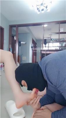 【是樱樱呀】酸臭脚丫恋足舔 JS251214-10