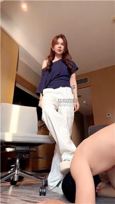 【欣妍】重度掐乳-白船袜插嘴 bf59843