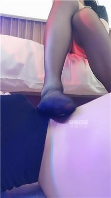 【糖糖老师】酸臭黑丝玩贱奴 JS251217-5