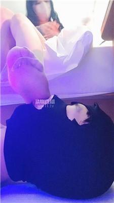 【糖糖老师】高跟丝袜脚踩地毯 JS251224-7