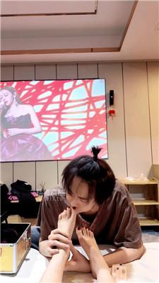 【沐沐】沐足店强迫男友做狗 JS260103-29