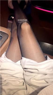 【Jonyz】陪酒小妹车内调 bf60519