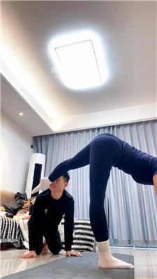 【九莲】瑜伽女神白袜辱-腿绞窒息【双视角版】 JS260122-18