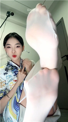 【千千】白丝诱惑    260124-18